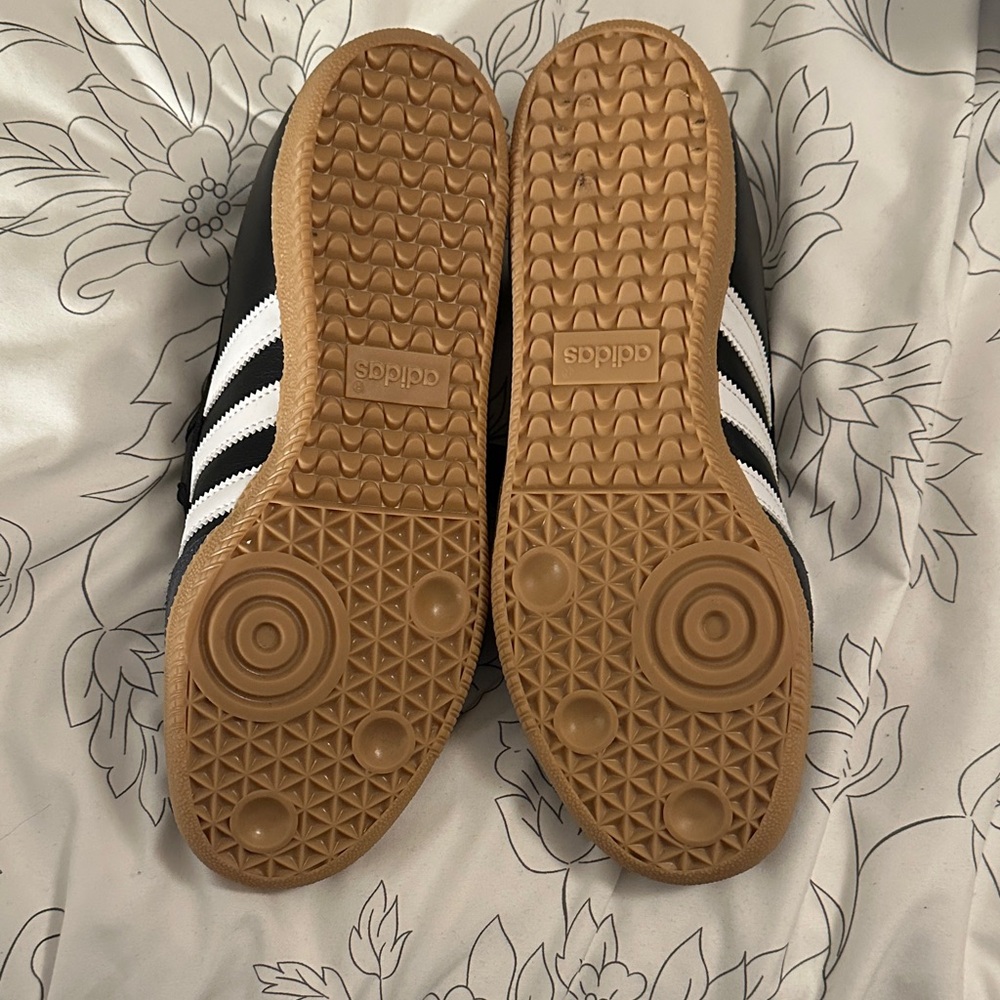 Adidas Black and White Samba Jane’s 9.5 NIB - Picture 4 of 10
